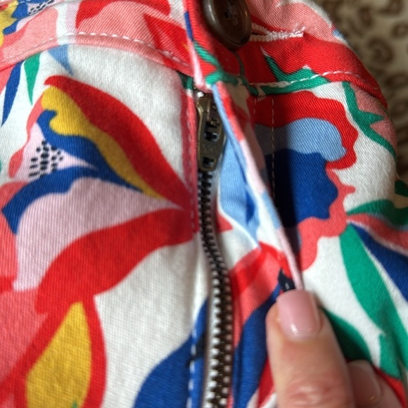 NWT St. John's Bay Floral 5" Shorts Womens 16 Tropical Cotton stretch Beach Soft - Picture 5 of 14